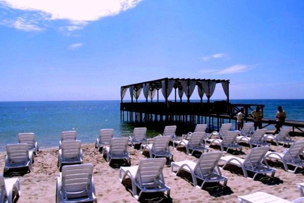 на пляже отрада, французский бульвар просторный 2 комн Luxury , центр жк париж
